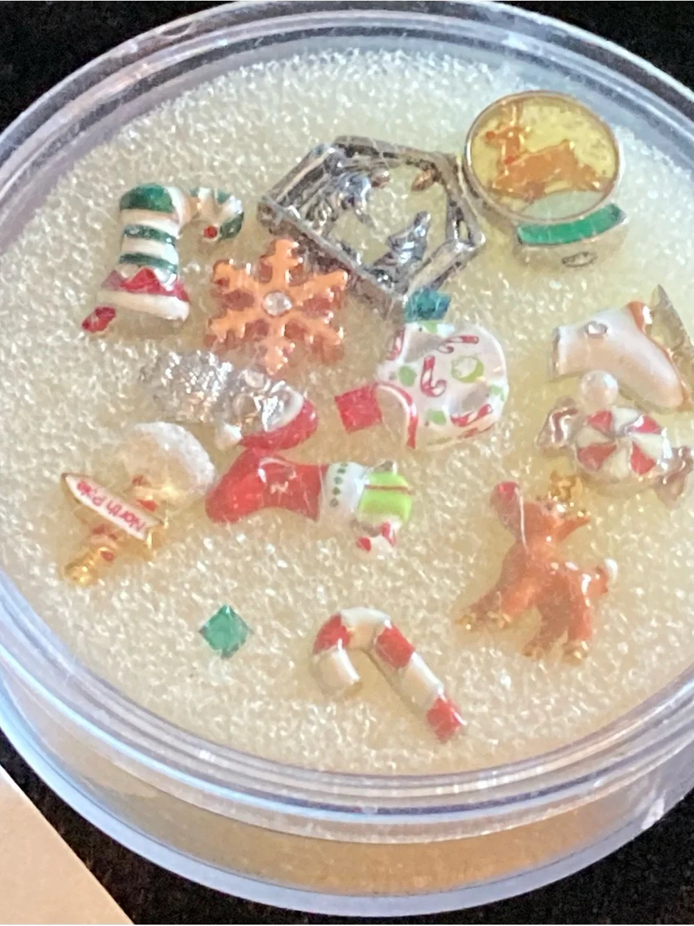 Origami Owl Red Green White Christmas Floating Charm Lot